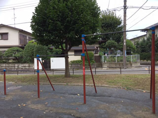 白山町第一公園の鉄棒