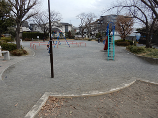 白山町第三公園の広場