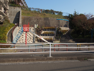東本郷六丁目公園のアスレチック