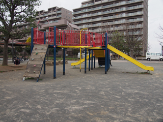 東本郷六丁目第二公園の遊具