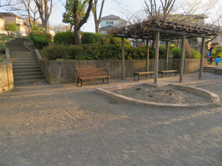 東本郷第二公園の砂場