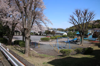 上山町南公園の外観