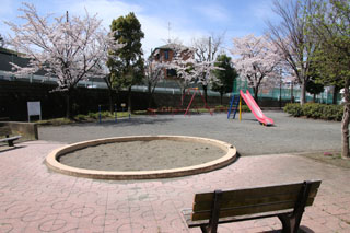 上山町南第二公園の砂場