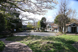 上山町公園のグラウンド