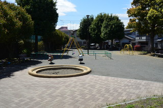 鴨居第二公園の砂場