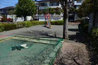 鴨居第五公園の砂場