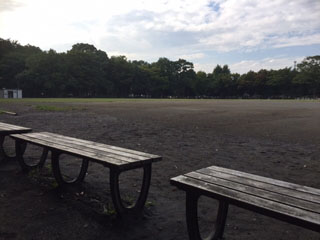 霧が丘公園のグラウンド