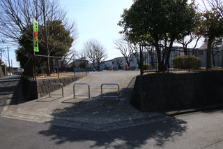 北八朔第二公園の出入口