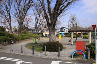 こざか第一公園の出入口