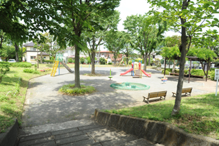 鉄谷公園の広場の眺望