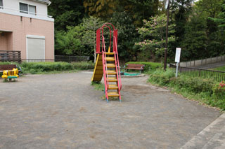 三保天神前第二公園の滑り台