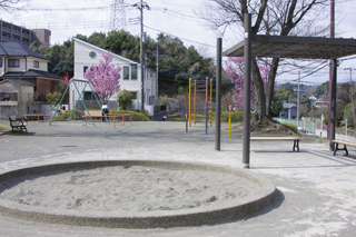 長津田宮ノ前公園の砂場