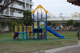 長津田公園の滑り台