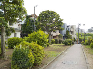 長津田第二公園の小道
