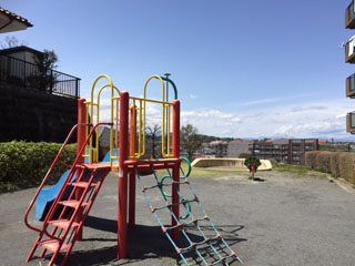 中山飯綱下公園の滑り台