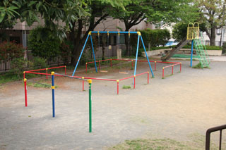 中山御嶽前公園のブランコ