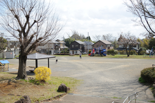 新治町公園のグラウンド