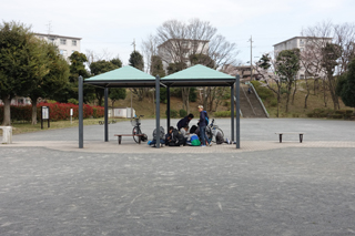 竹山二丁目公園の休憩所