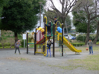 十日市場西田公園の滑り台