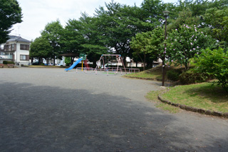 十日市場神明下公園の広場