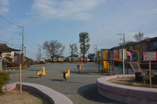 十日市場やまざくら公園の遊具