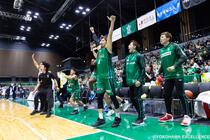 「劇的逆転にベンチも総立ち」の画像
