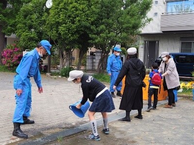 バケツリレー