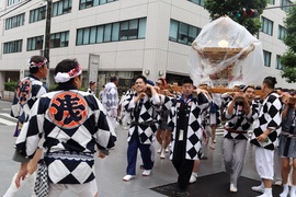 神輿巡行
