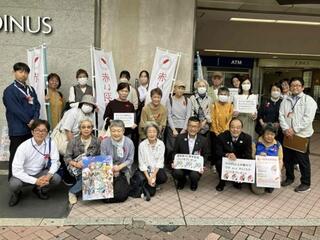 募金活動をするボランティア団体の皆様と 