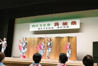 にぎやかで楽しい民舞