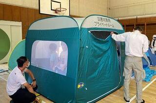 テントを組立て、居心地を確認しました