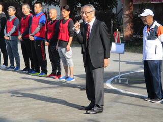 西区シニアクラブ連合会の梅山会長のあいさつ