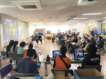 オンラインで各事業所へ生中継