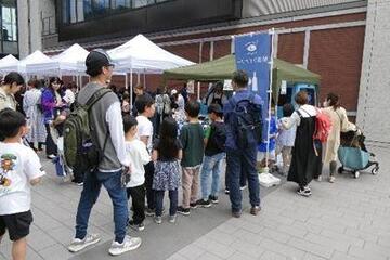 各ブースも大盛況  