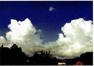 雲の化身降臨の写真