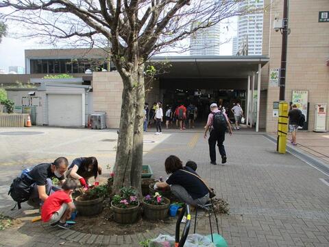 東戸塚駅西口