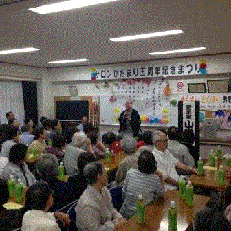サロンひだまり５周年記念まつりでの健康落語画像