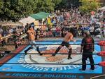 商店街プロレスの様子